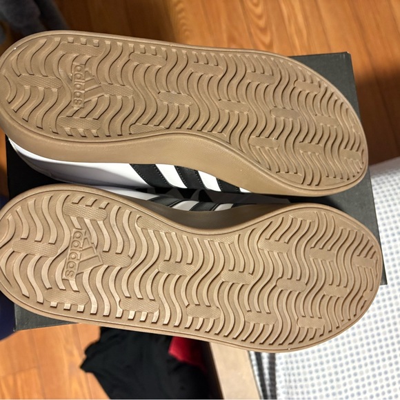 Women’s Adidas VL Court 3.0 sneakers - Picture 4 of 5